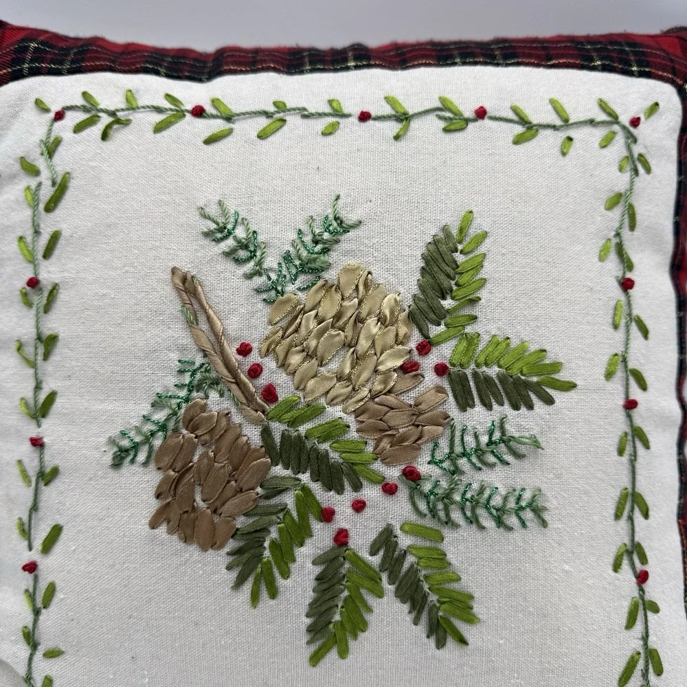 Christmas Throw Pillow Embroidered Quilted Plaid 3D Folksy Rustic Acorn Tree‎